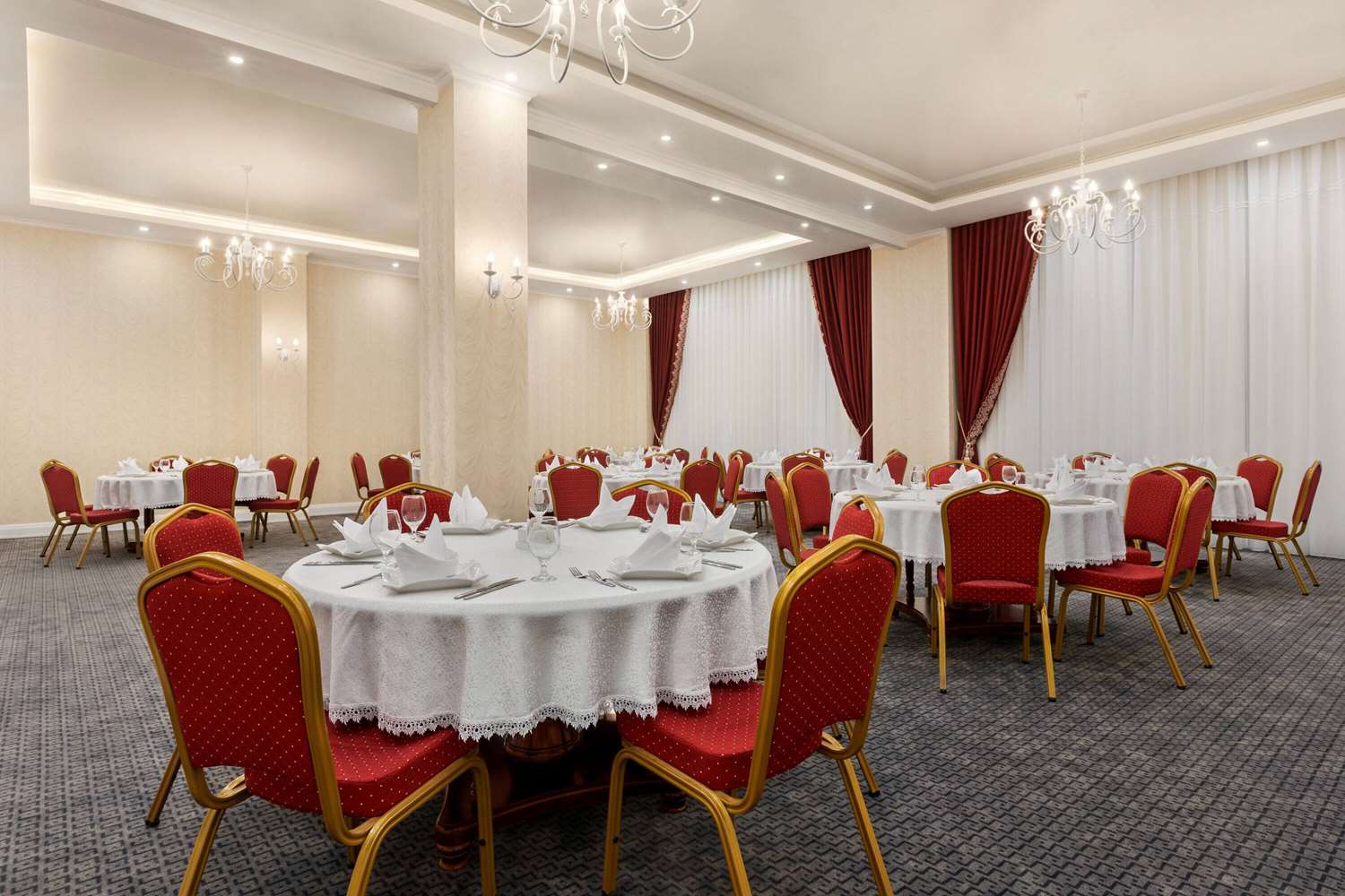 Ramada By Wyndham Shymkent 18/21