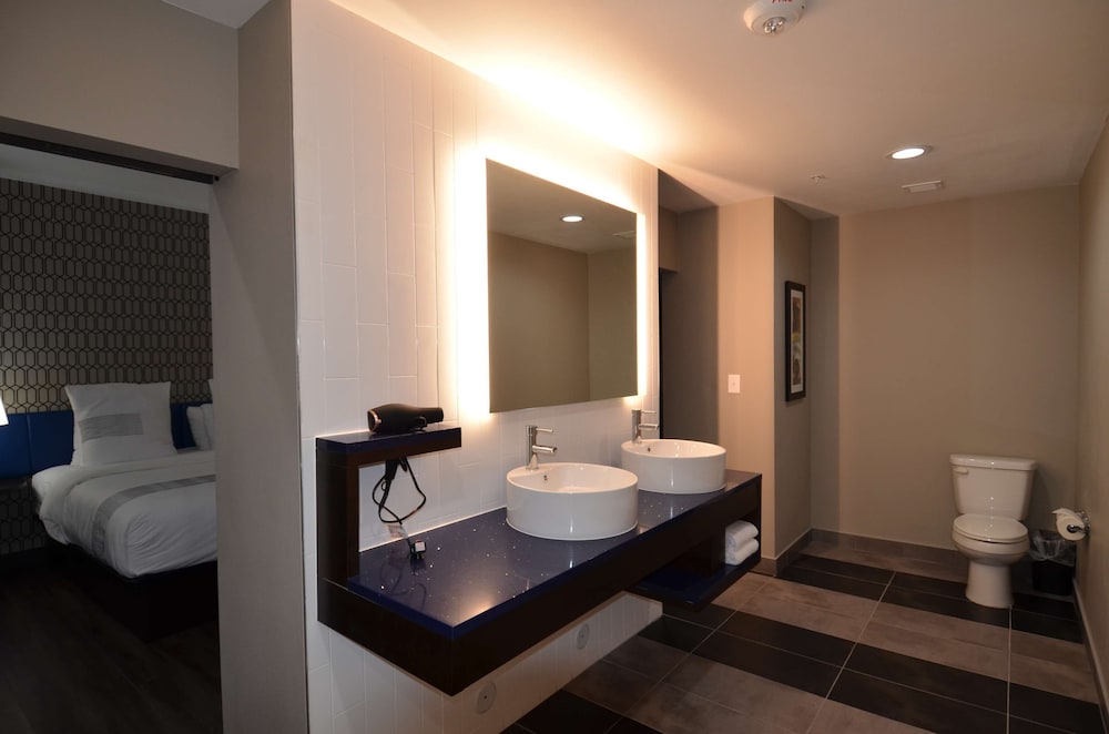 Glo Best Western Enid Ok Downtown Convention Cente 15/40