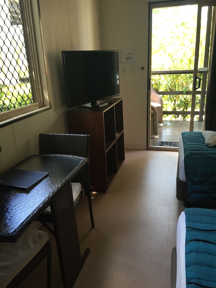 Wongai Beach Hotel 49/75