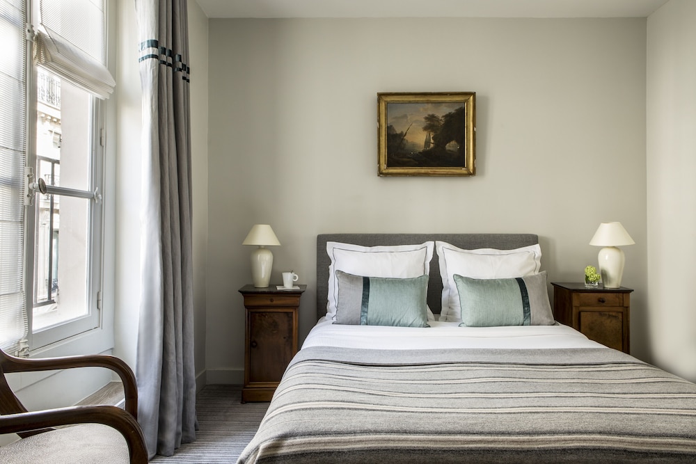 Hotel D Orsay 18/70