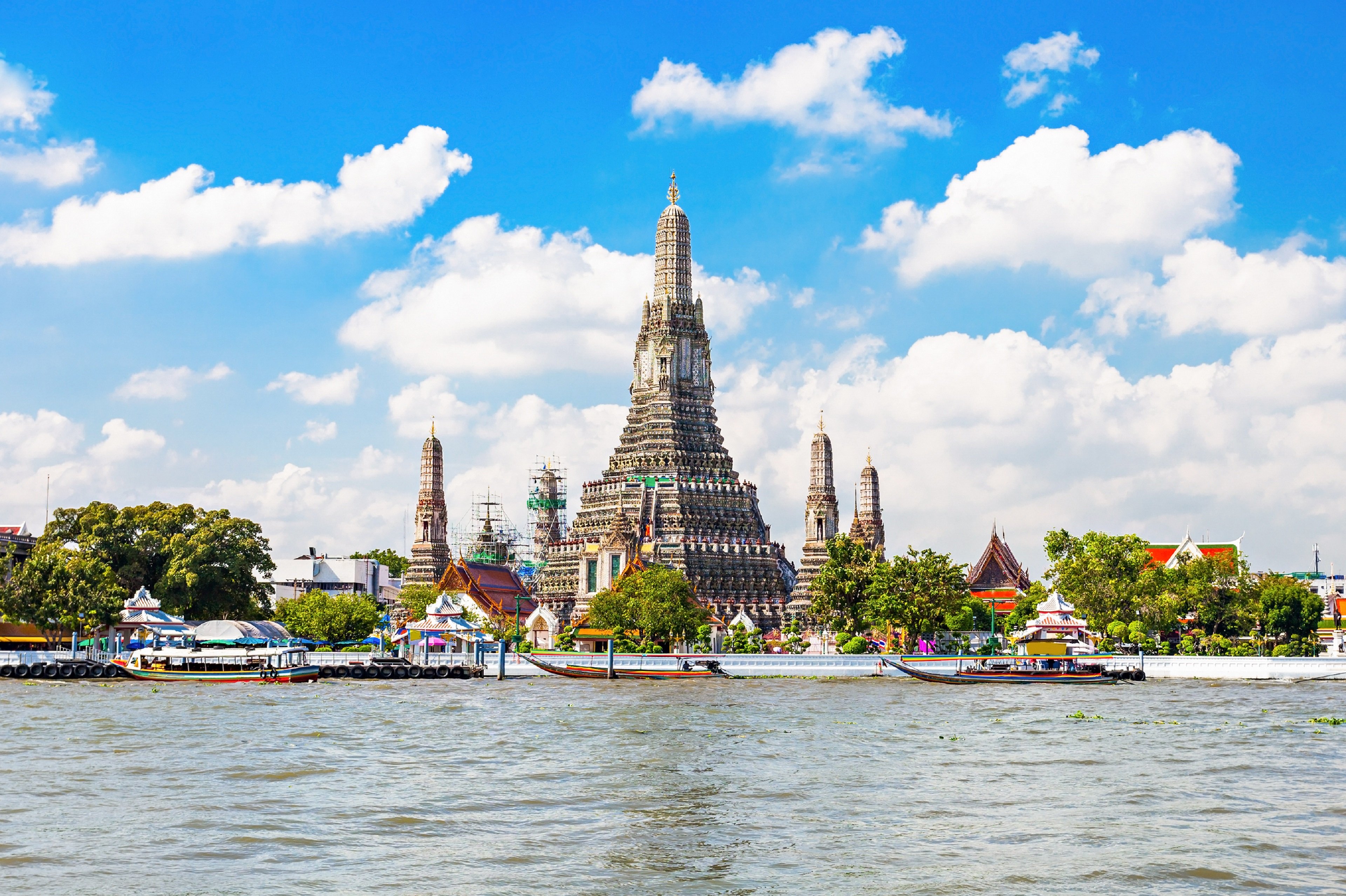 Holiday Inn Bangkok Silom 70/74