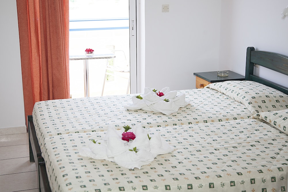 Hotel Athinoula 23/66