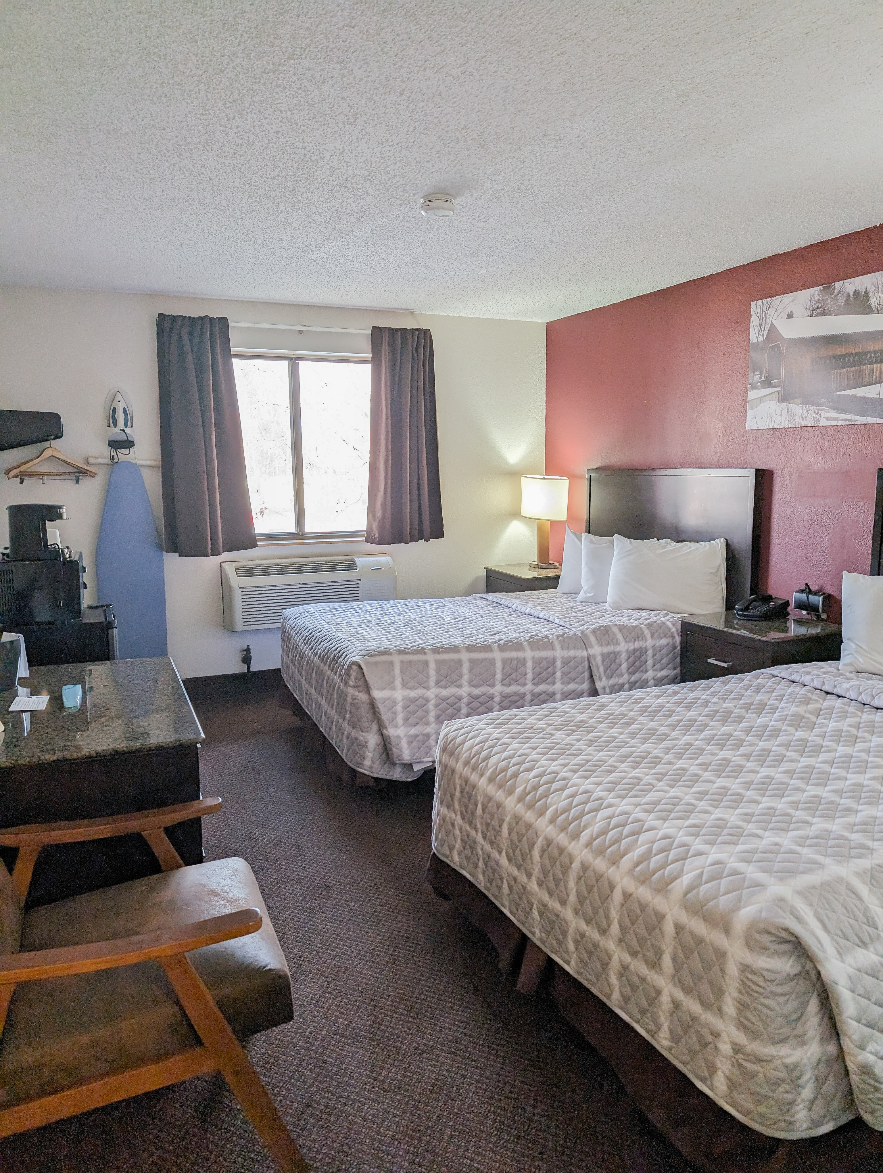 Super 8 By Wyndham Brattleboro 3/29