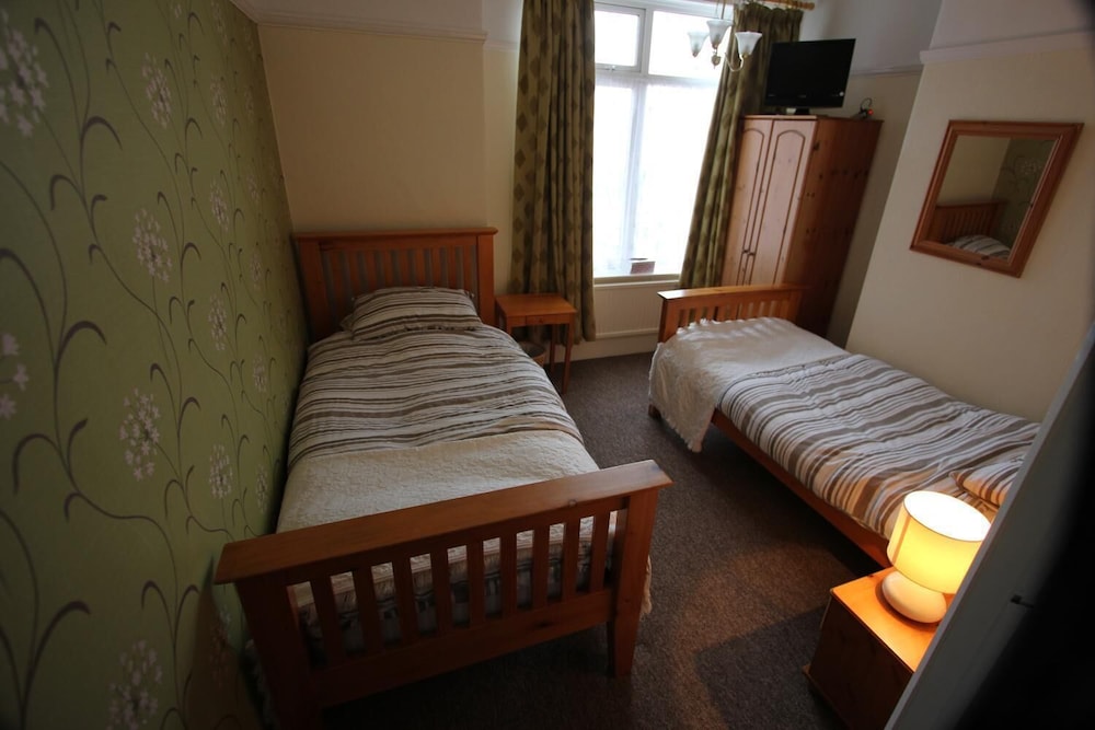 Bay Court 13/26