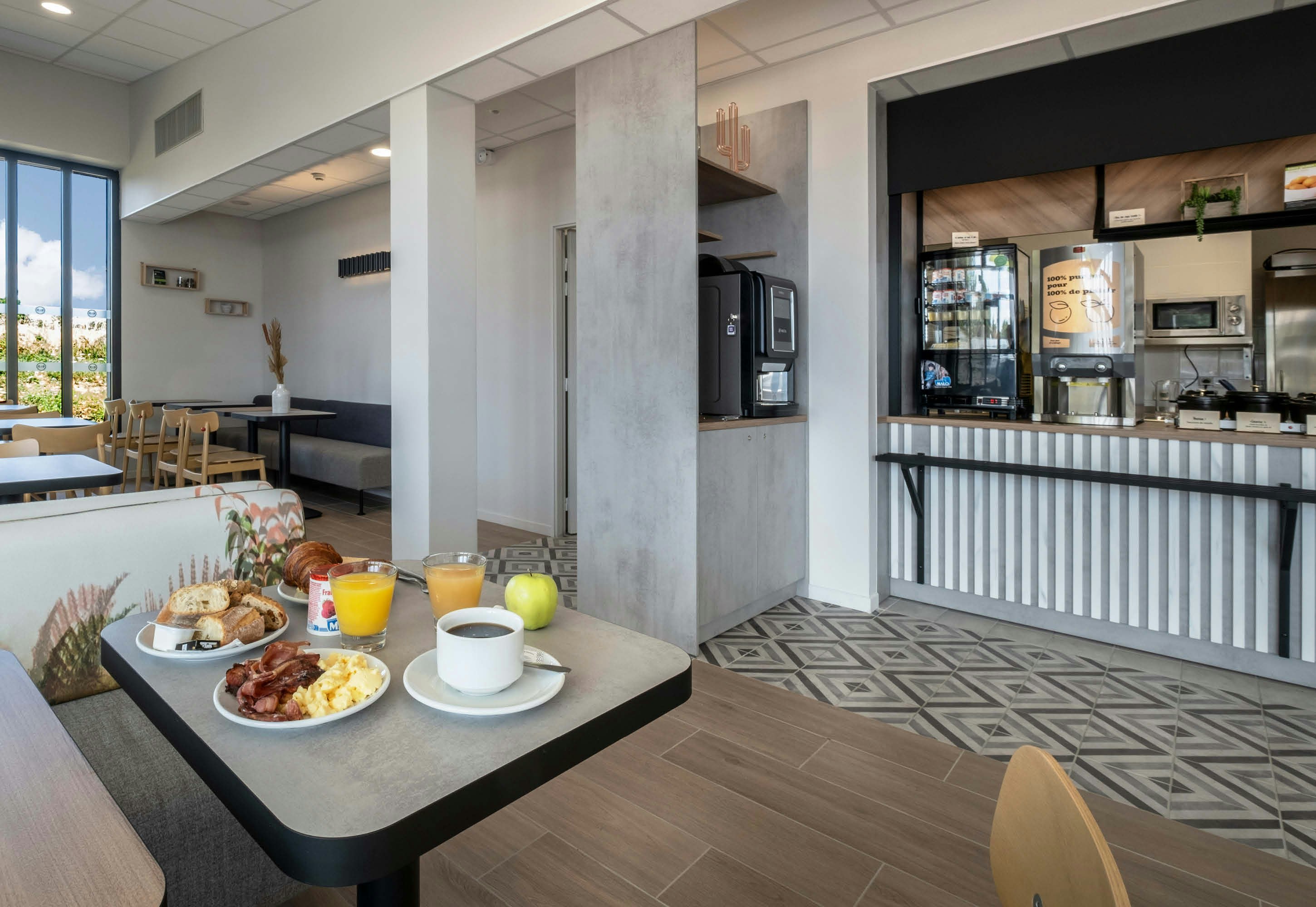 B&B Hotel Saintes 18/21