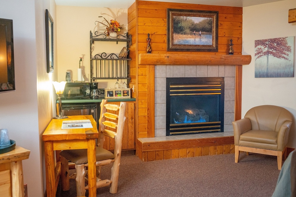 Spearfish Canyon Lodge 30/75