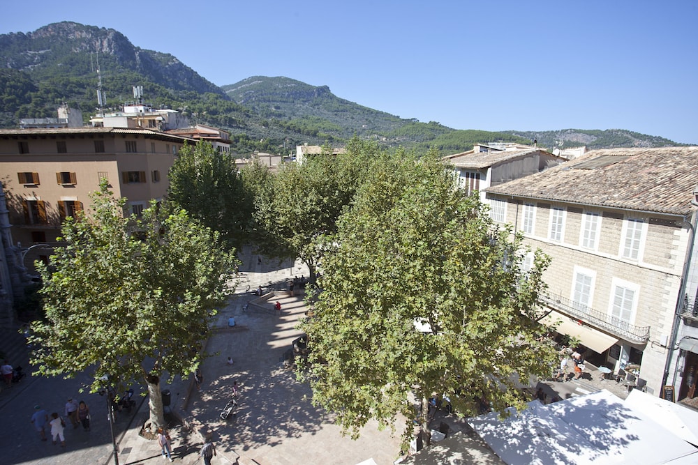 La Vila 26/28
