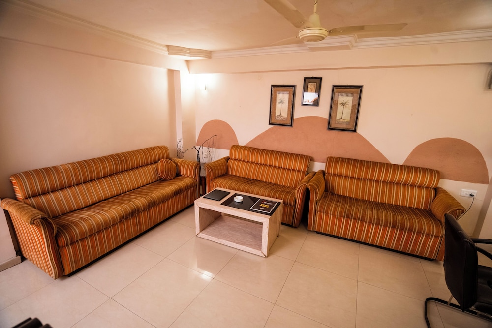 HOTEL GRAND ARJUN 34/50