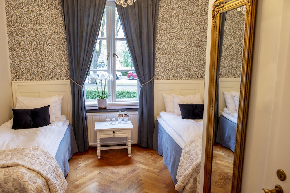 Slottshotellet 11/50