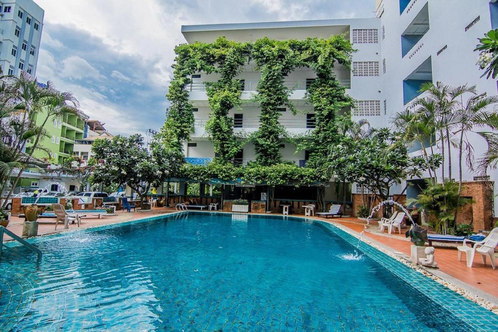 Sutus Court 4 30/33