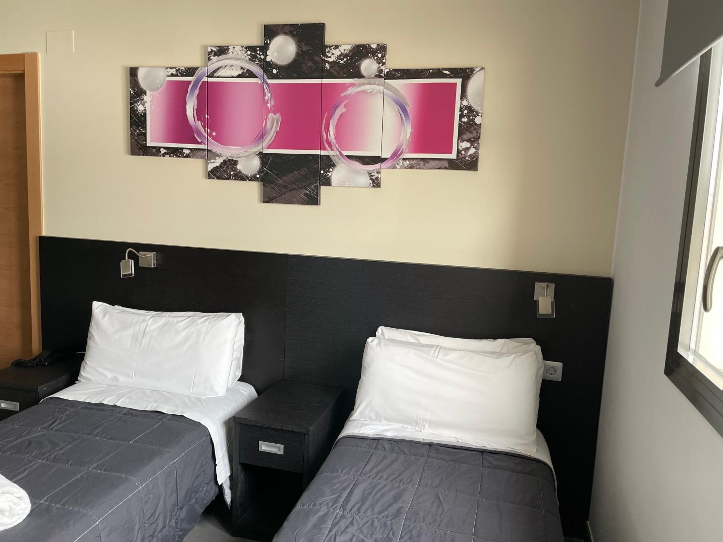 6 Bis HOTEL 43/58