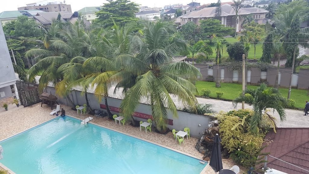 Bougainvillea Hotel 32/38