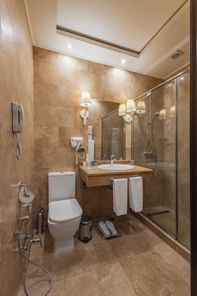 National by Stellar Hotels, Yerevan 75/76