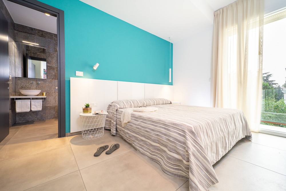 Hotel Abc 26/78