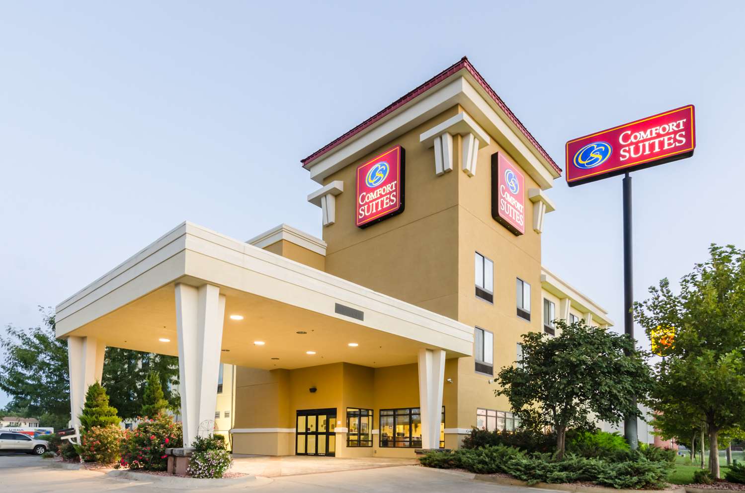 Comfort Suites Salina 2/44