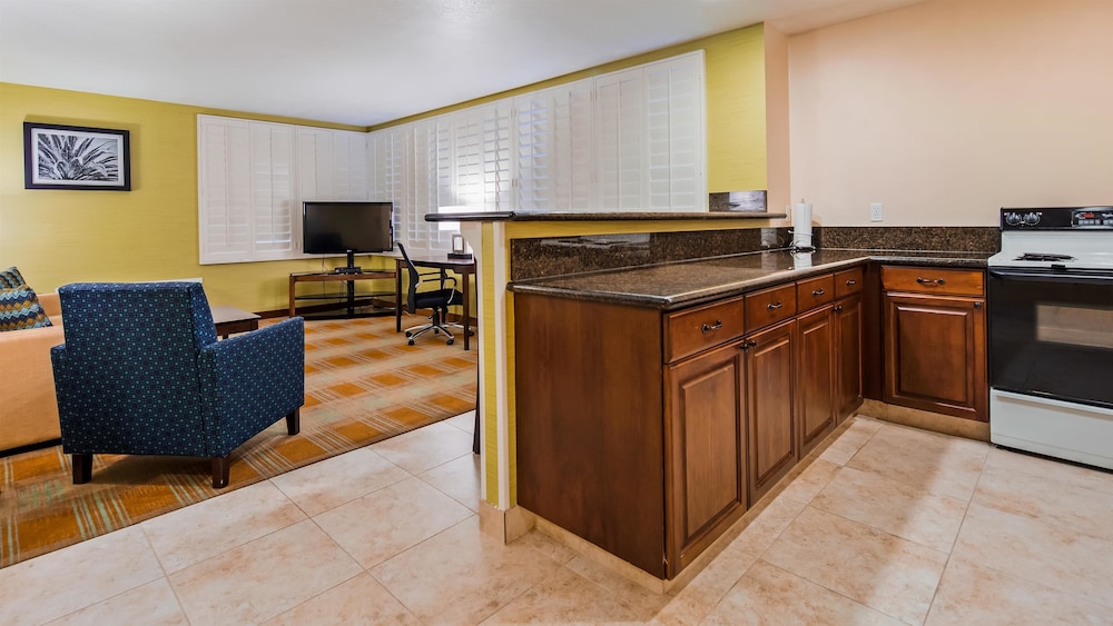 Best Western Date Tree Hotel 13/49