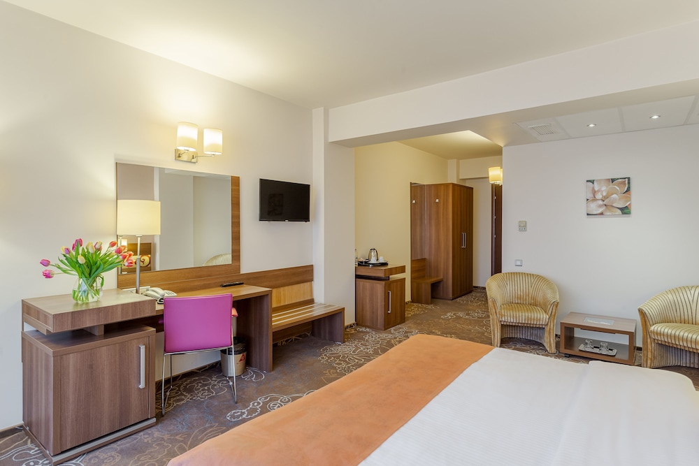 Rin Airport Hotel 47/67