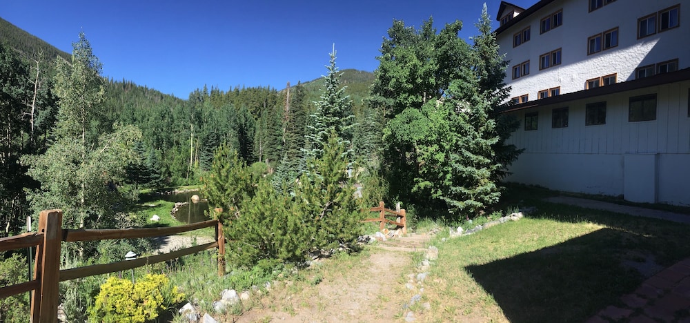 Monarch Mountain Lodge 27/31