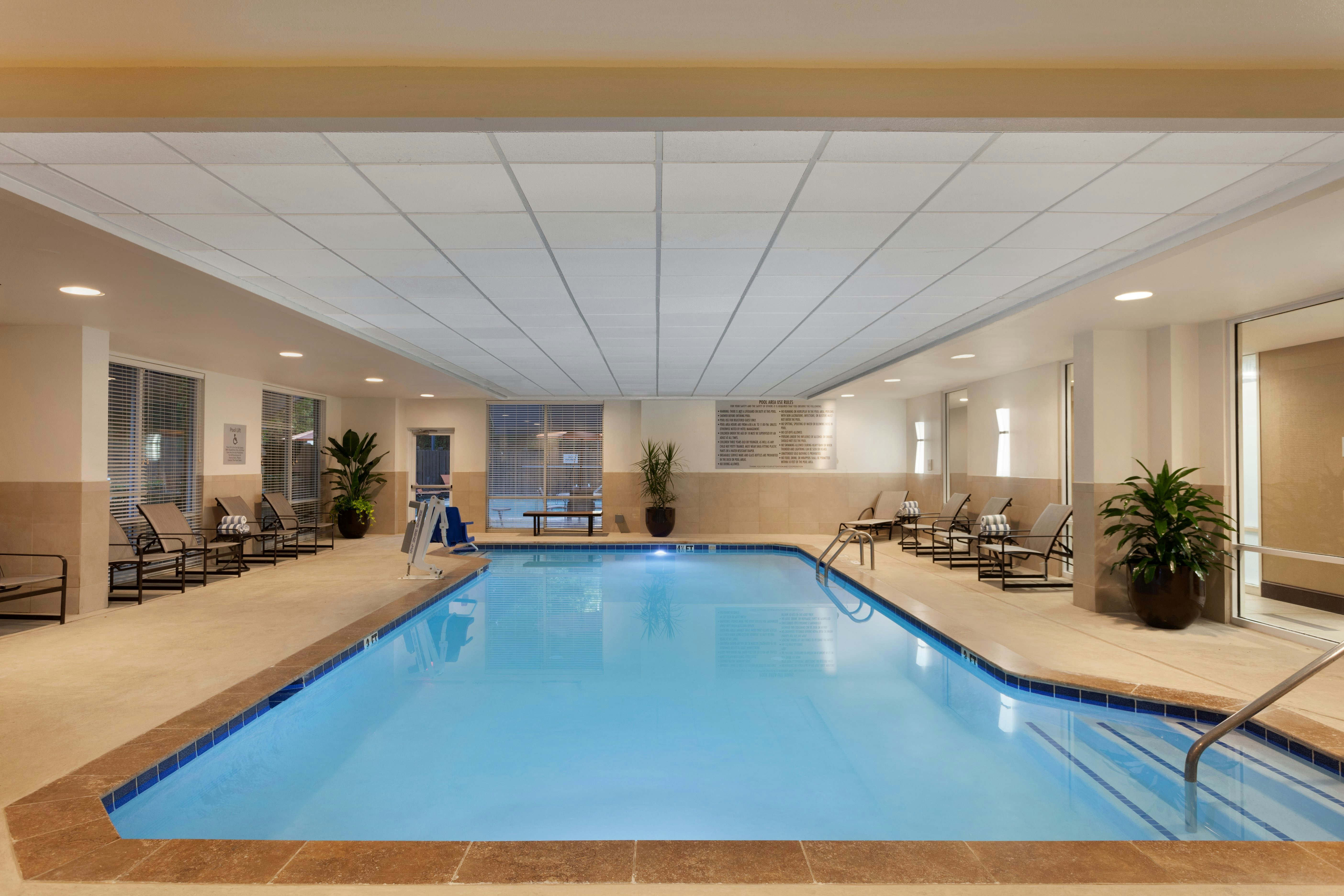 Embassy Suites by Hilton Atlanta Airport 23/56