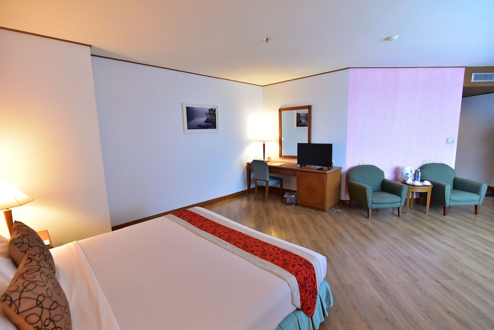 Thumrin Thana Hotel 25/71