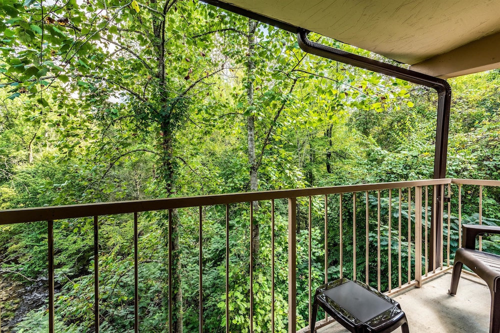 Motel6 Gatlinburg, TN - Smoky Mountains 27/40