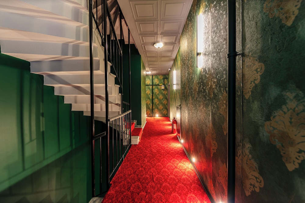Hexa Suites Hotel 写真2