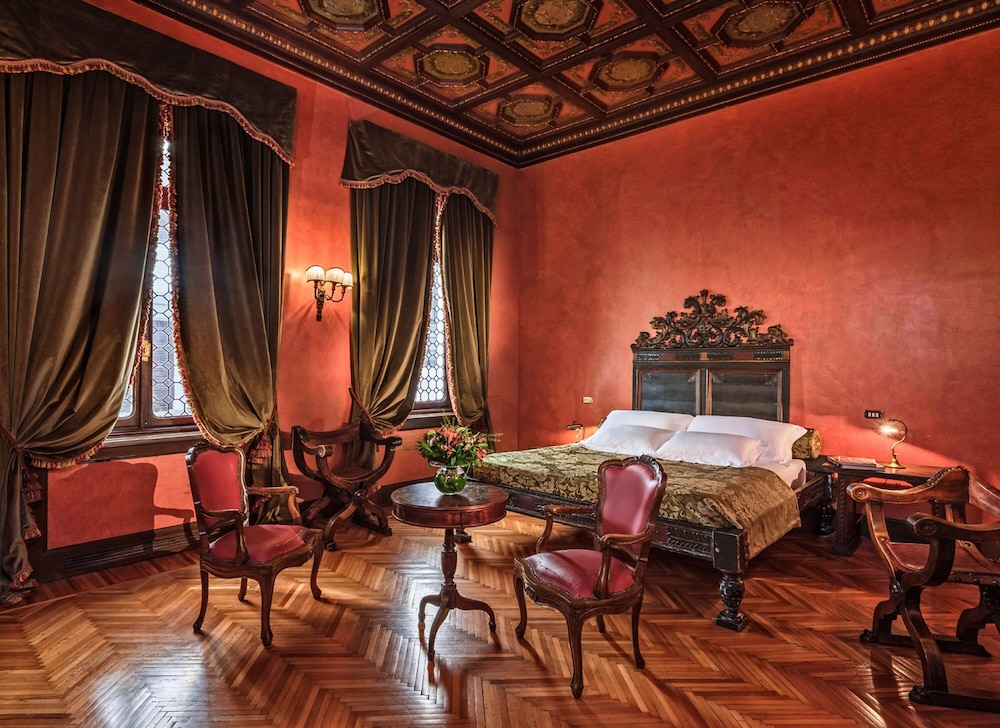 Hotel Locarno 52/73