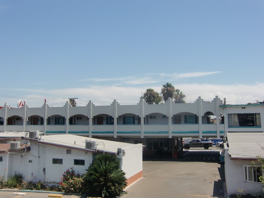 Reno Hotel 7/55