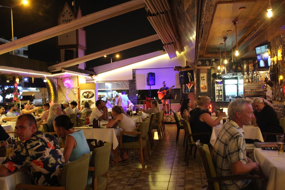 Mitos Apartment Hotel 30/42