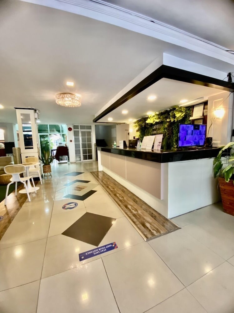 OYO 252 Hotel Euroasia 4/50