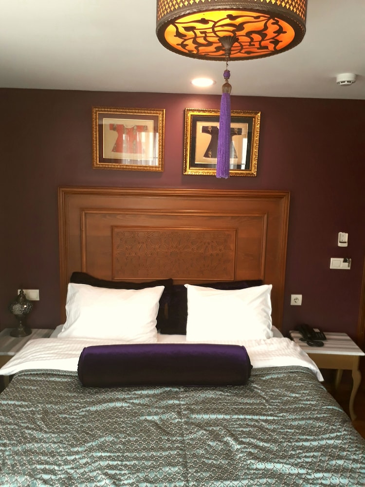 MERIAL HOTEL 13/43