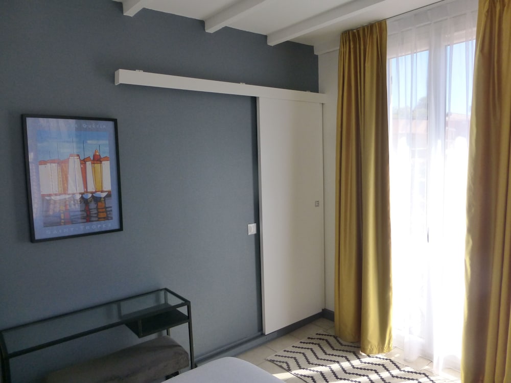 Hotel Castellamar 7/24