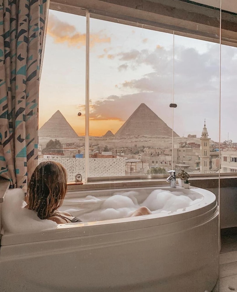 Pyramid Edge Hotel 31/53