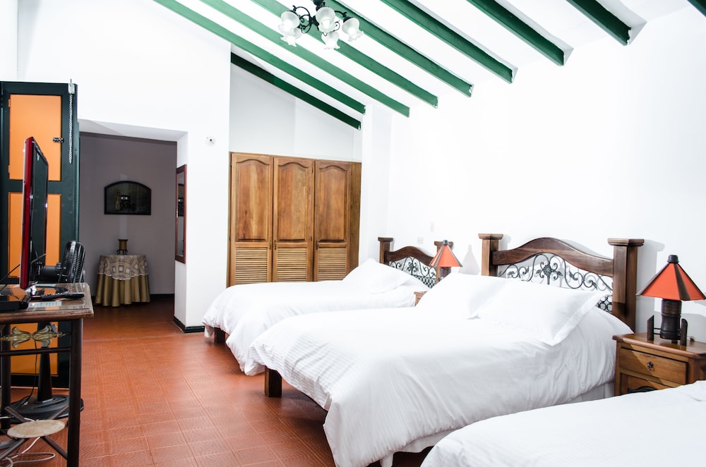 Finca Hotel Valparaiso 6/29