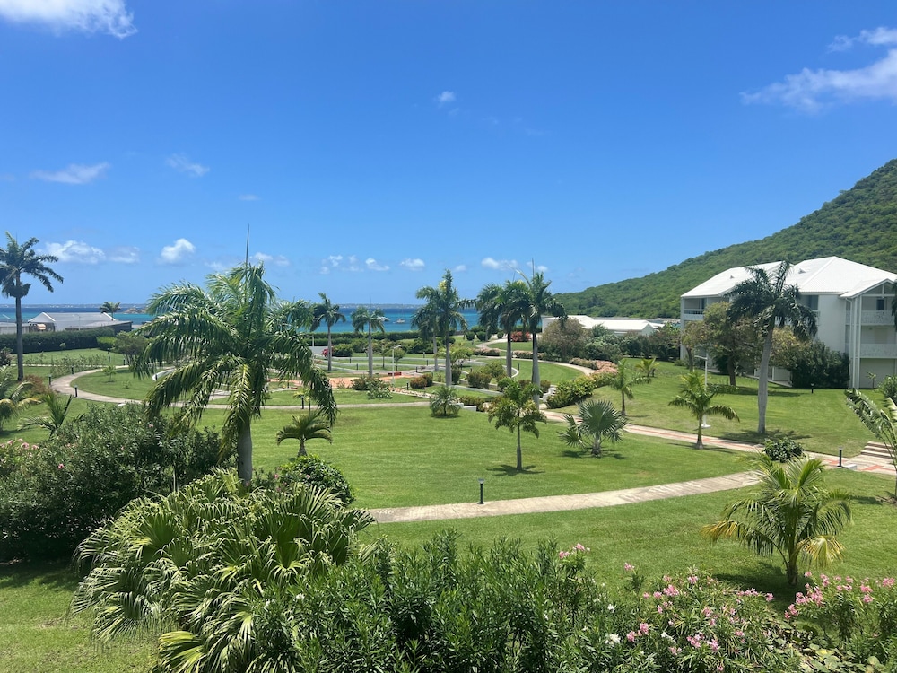 Anse Marcel Beach Resort 48/50