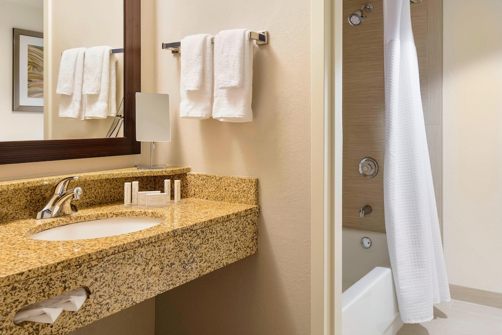 Courtyard by Marriott Gainesville 11/54