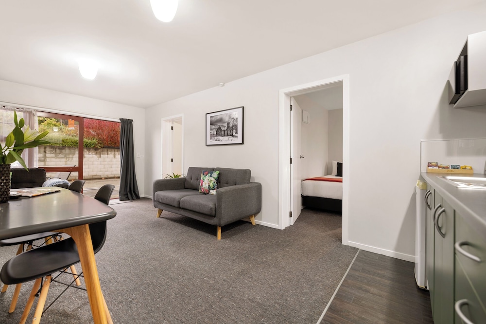 Arrowtown Motel Apartments 46/72