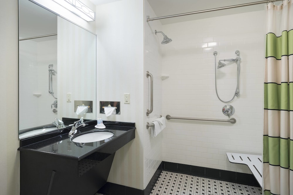 Fairfield Inn Suites Huntingdon Route 22 Raystown Lake 15/40