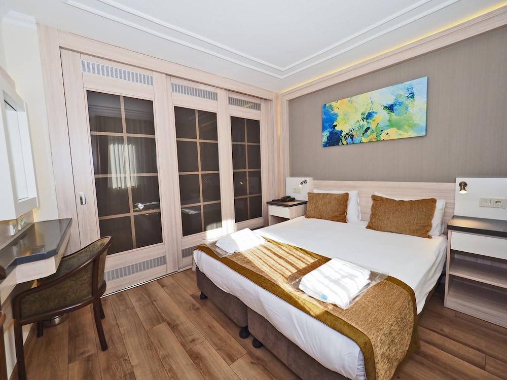 Hotel Bulvar Palas 21/67