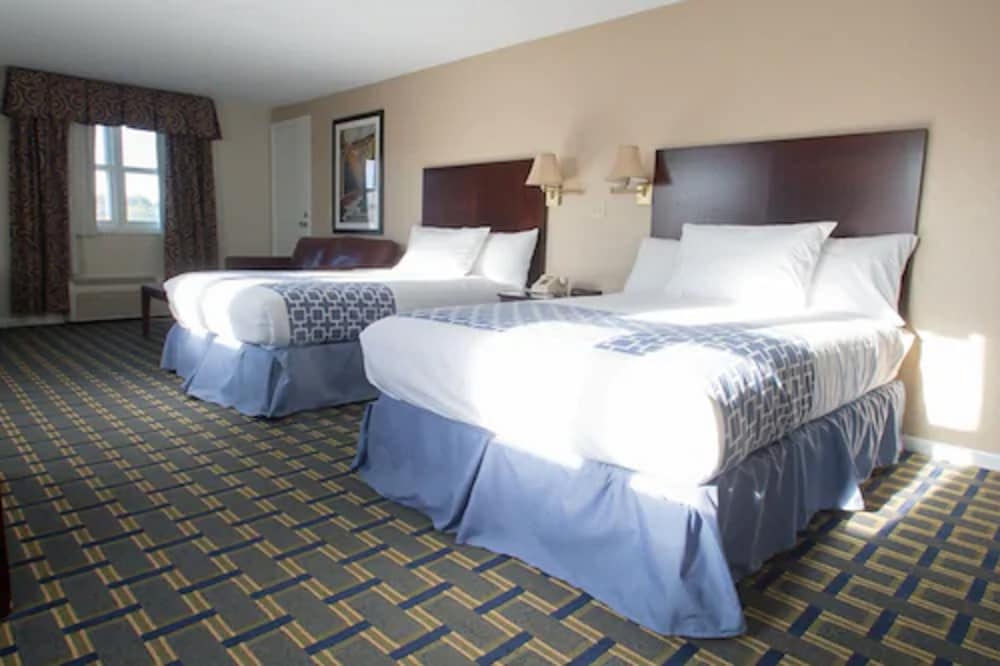 Tidewater Inn 23/70