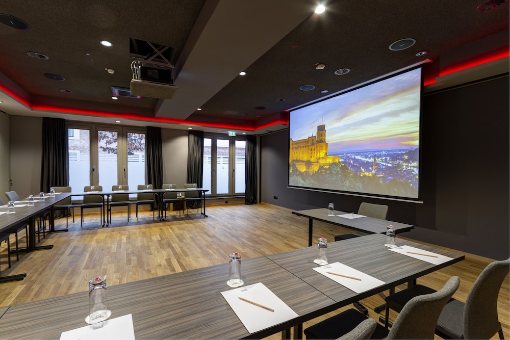 Qube Hotel Bahnstadt 40/49