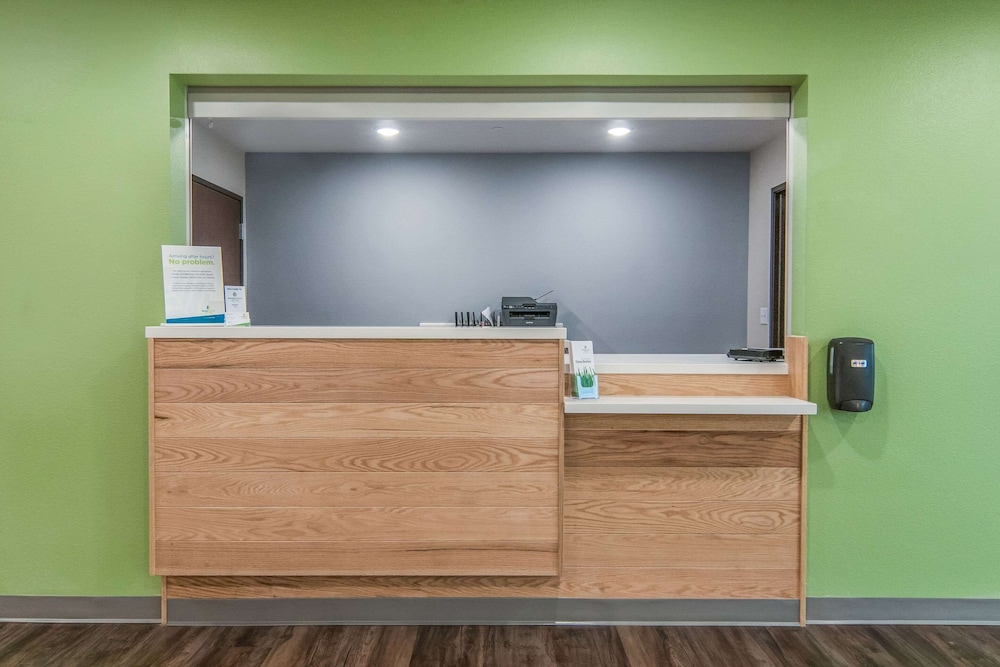 WoodSpring Suites North Ft Worth Alliance TX Speedway 6/38