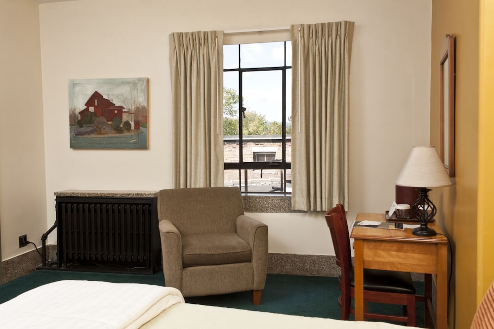 Latchis Hotel 35/51