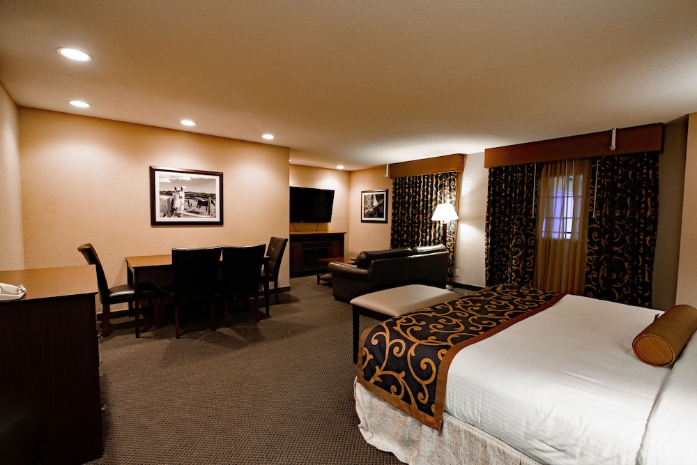 Best Western Plus Heritage Inn 12/36