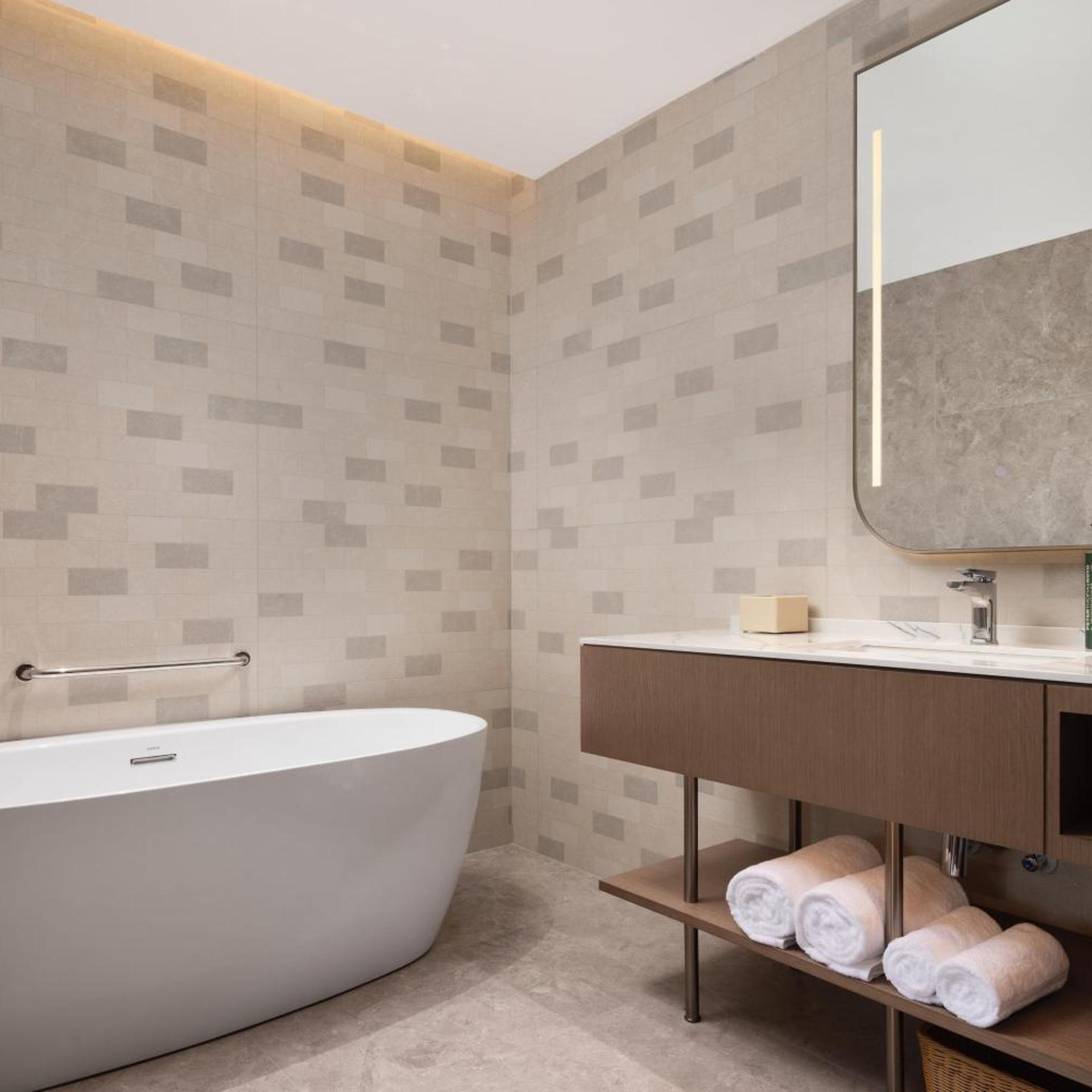 Hilton Garden Inn Zhoukou Chuanhui 33/33