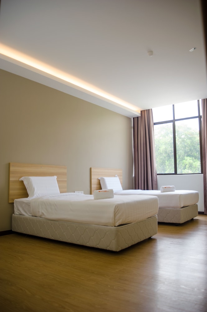 Orange Hotel Sungai Buloh 18/37