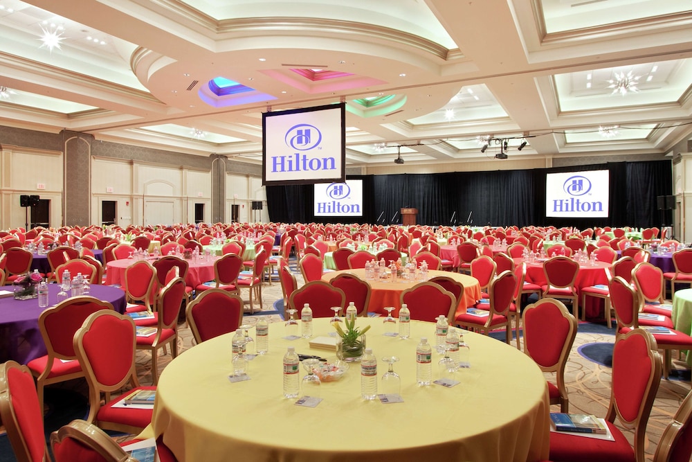 Hilton Richmond Hotel & Spa/Short Pump 50/53