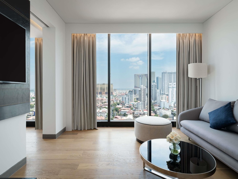 Novotel Phnom Penh BKK 1 43/62