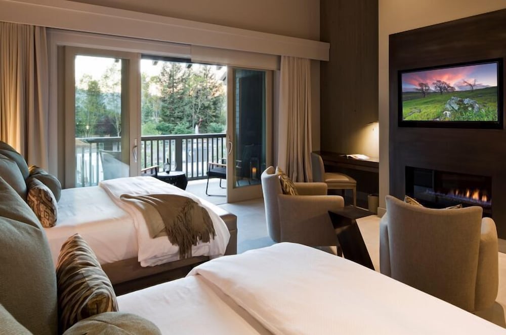 SENZA Hotel 25/70