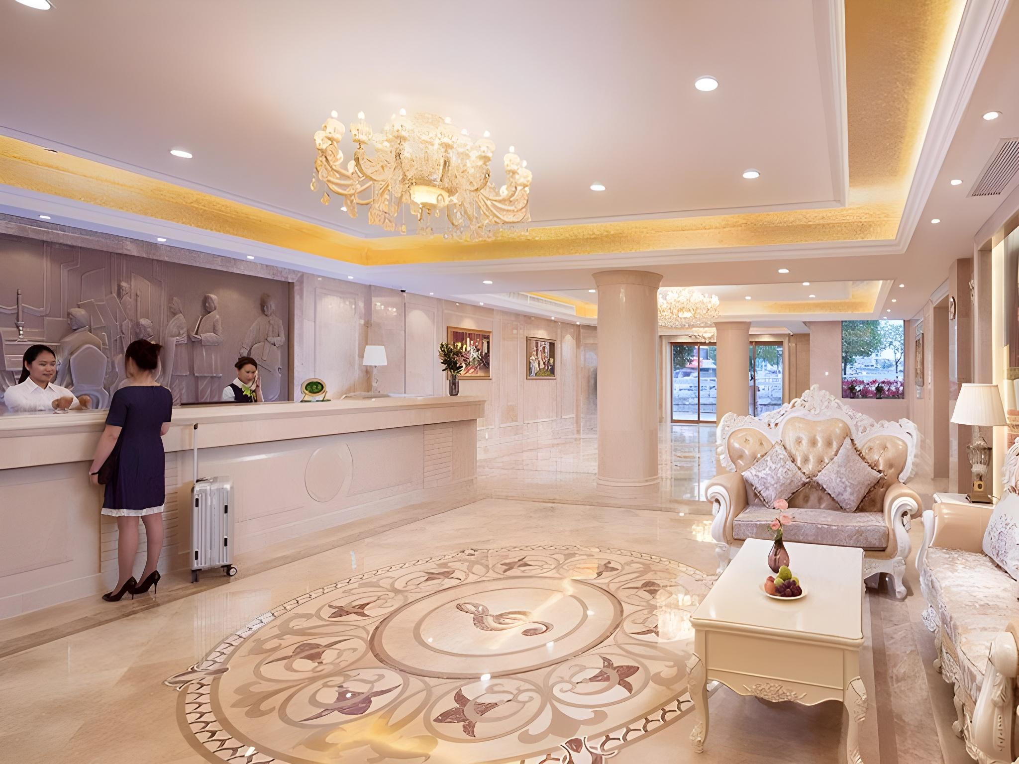 Vienna Hotel Shanghai International Tourist Resort Xiuyan Road Metro Station Bra 5/36